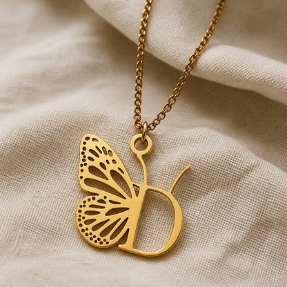 Pendentif en Lettre Initiale Papillon