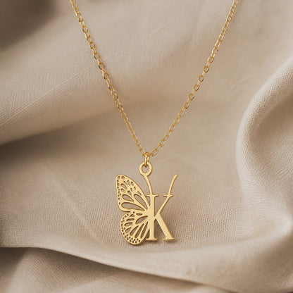 Pendentif en Lettre Initiale Papillon