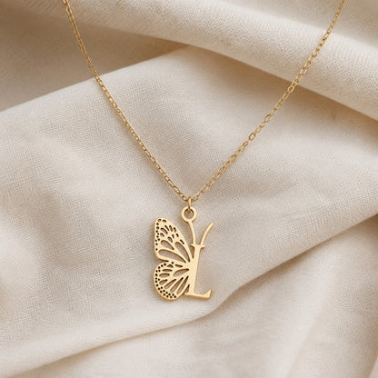 Pendentif en Lettre Initiale Papillon