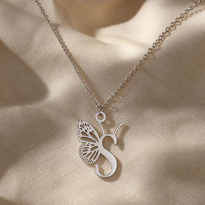 Pendentif en Lettre Initiale Papillon