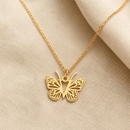 Pendentif en Lettre Initiale Papillon