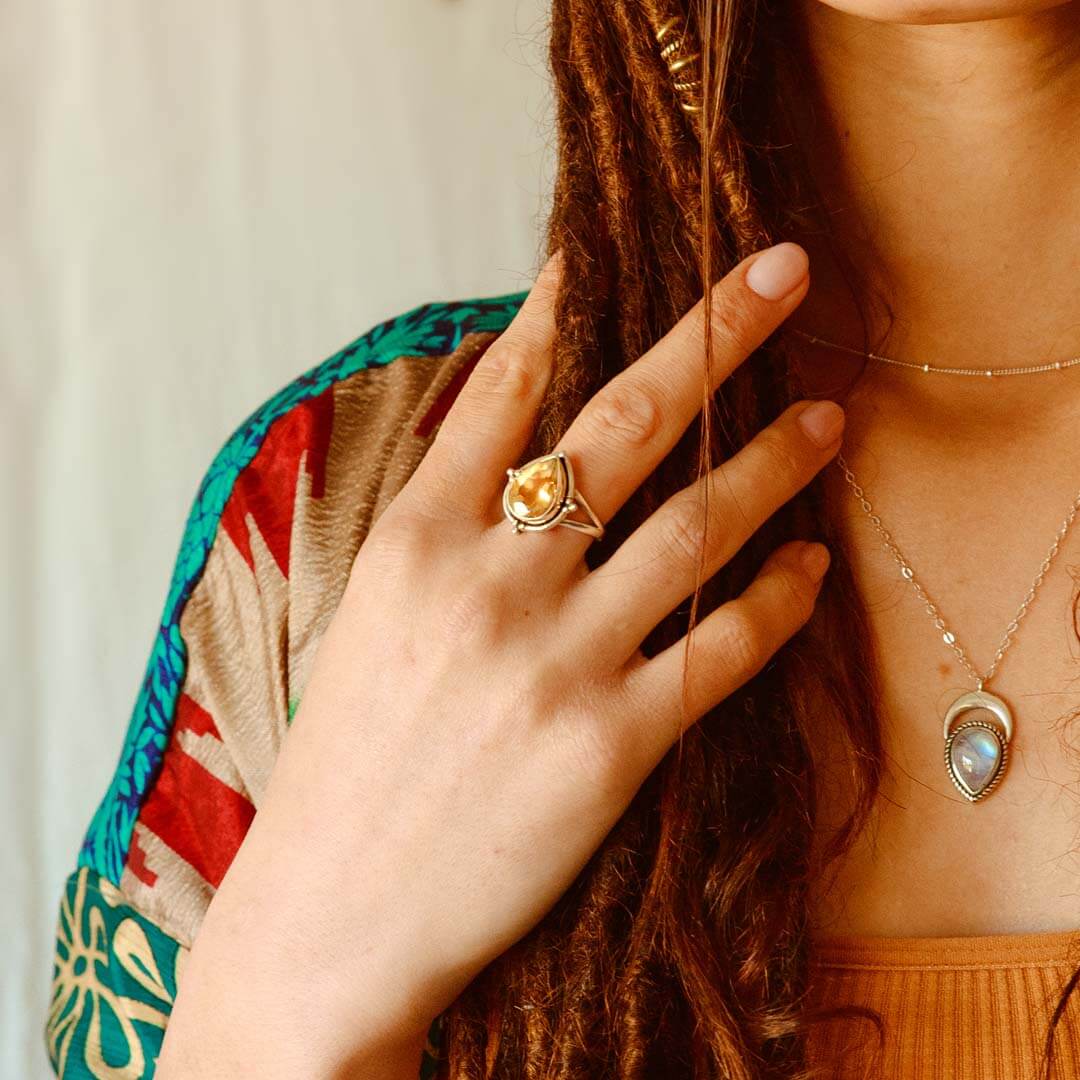 Bague en Argent avec Goutte de Citrine