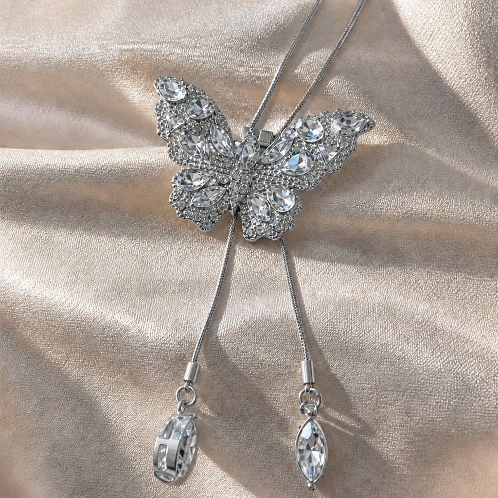 Collier Pendentif Papillon en Cristal Ajustable