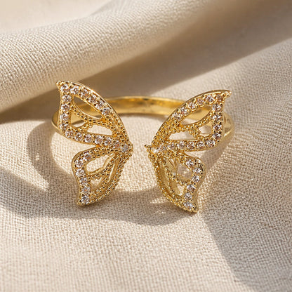 Bague Incrustée de Zirconia en Forme de Papillon