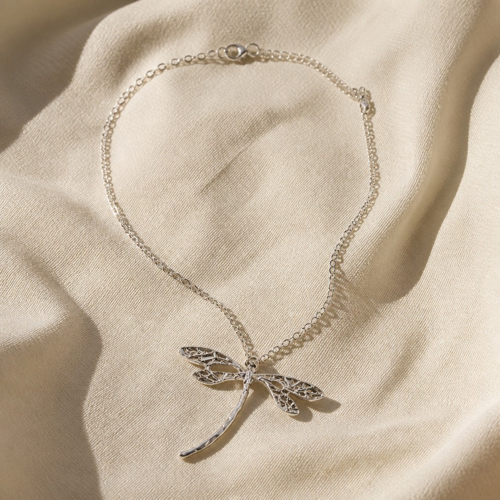 Collier Pendentif Libellule Éblouissante