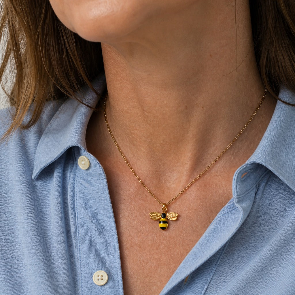 Collier Pendentif Abeille Minimaliste