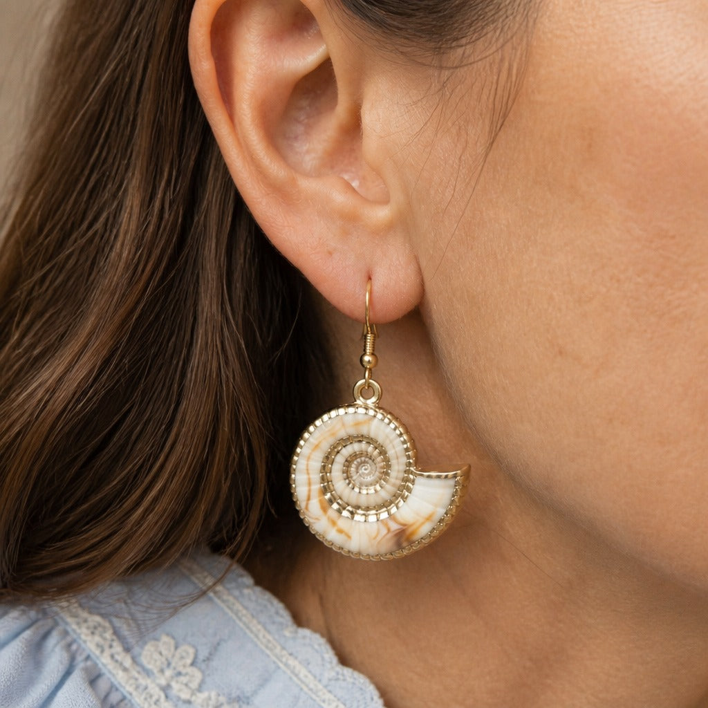 Boucles d'oreilles en forme de coquillage tordu