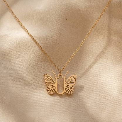 Pendentif en Lettre Initiale Papillon